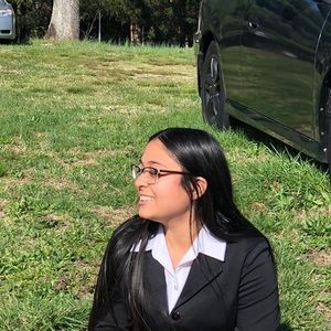 Meet your Posher, Lindsey